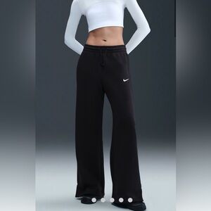 Nike Women's Sportswear Phoenix Fleece High-Waisted Wide-Leg Pants.